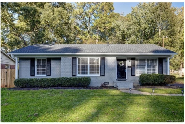 Building Photo - 1737 Archdale Dr