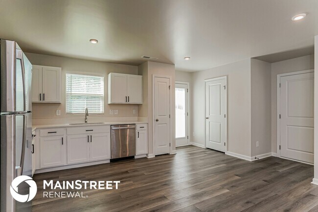 Foto del edificio - 390 Hunting Wood Dr