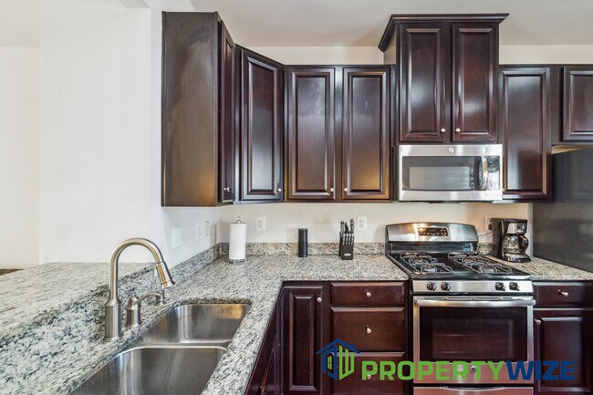 Building Photo - 9417 Paragon Ct
