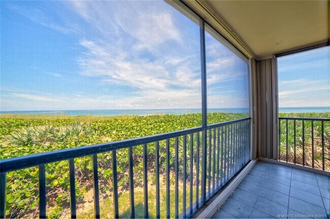 Foto del edificio - 2491 NE Ocean Blvd
