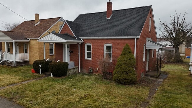 Photo - 2102 McLean St House