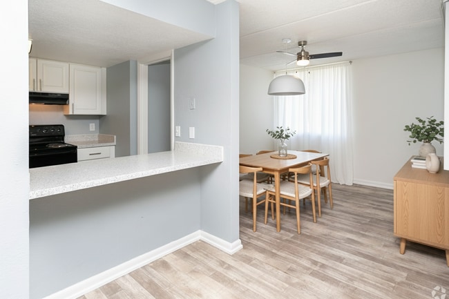 Unidad por etapas - Southside Commons Realty LLC