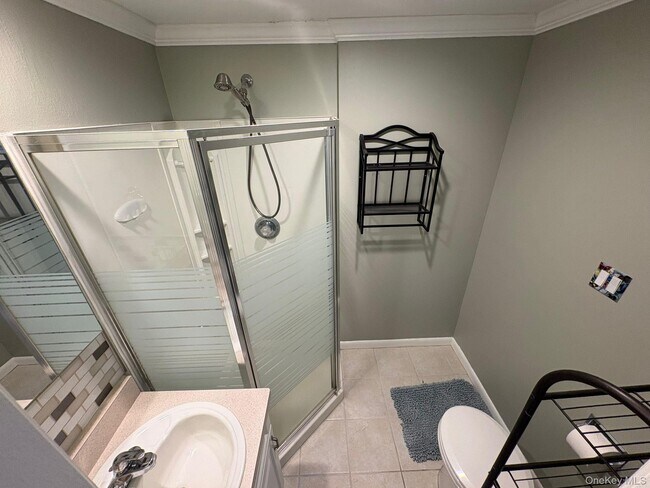 Building Photo - 318 Claremont Ave