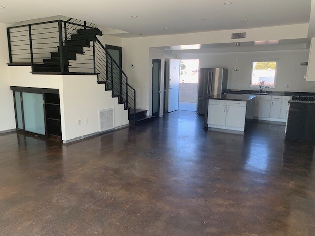 Foto del edificio - 760 Washington Blvd