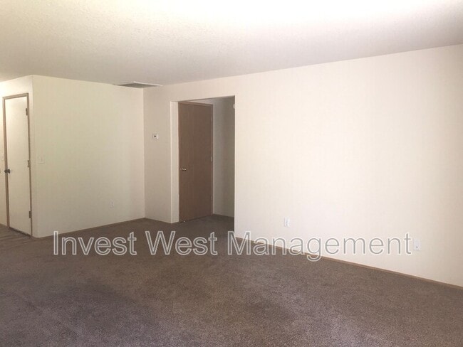 Building Photo - 4416 NE 130th Ave