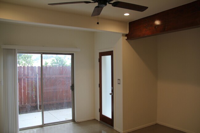 Building Photo - 4144 Somers Ave