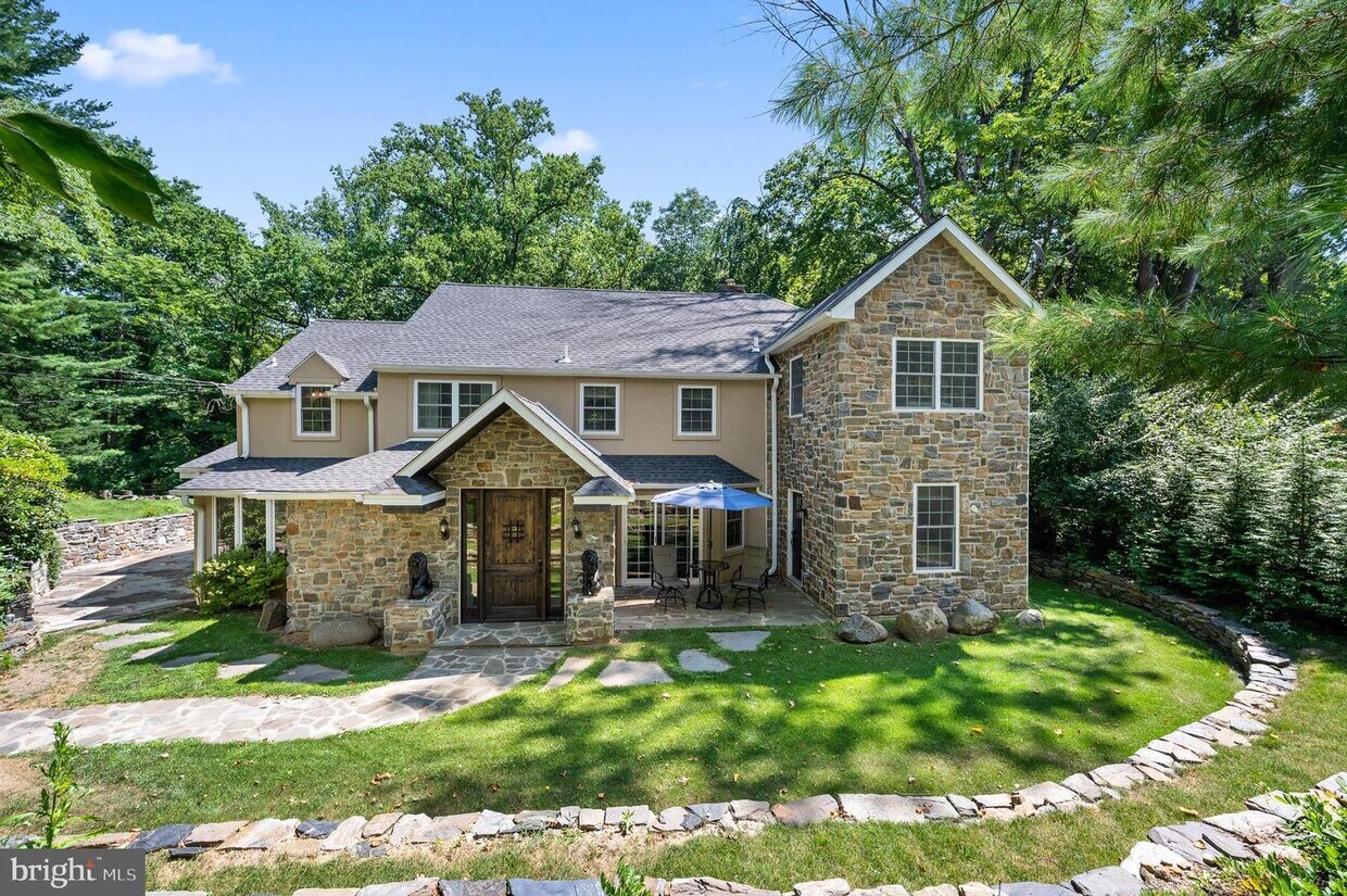 Primary Photo - 713 Broad Acres Rd