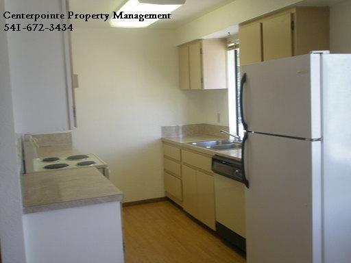 Foto del edificio - 228 NE Ward Ave