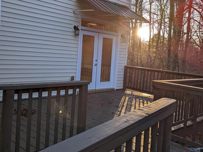 Foto del edificio - 13042 S Village Square Rd SE