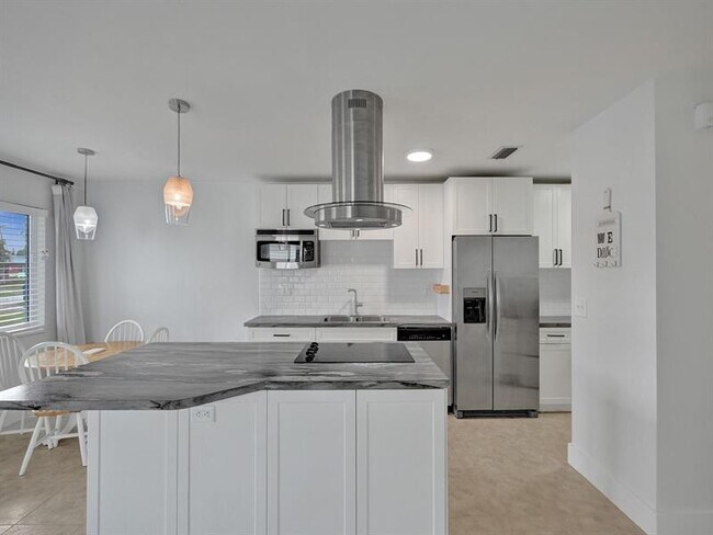 Foto del edificio - 829 SW 14th St