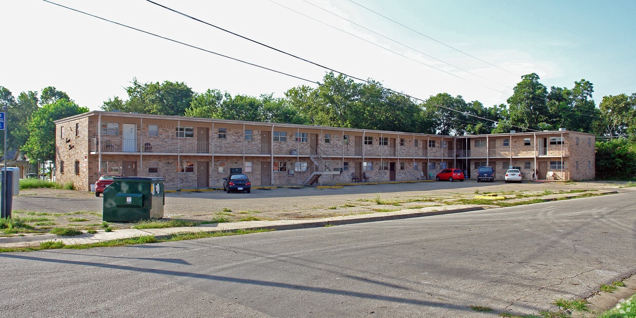 Town Shire Rentals in Killeen at 308 N 18th St Killeen, TX