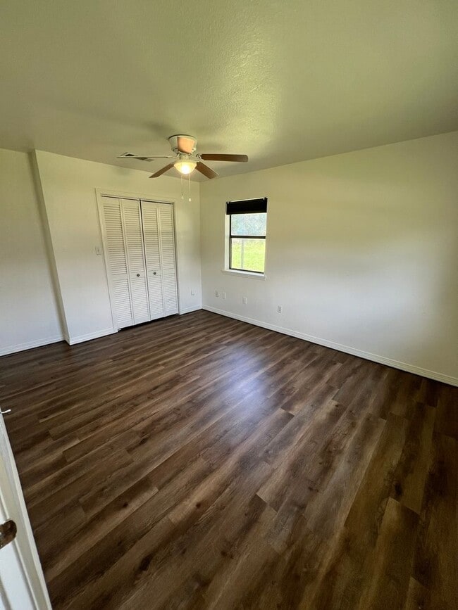 Building Photo - 102 Haynes Rd