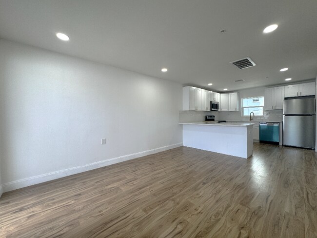 Foto del edificio - 9001 Dr M.L.K. Jr St N