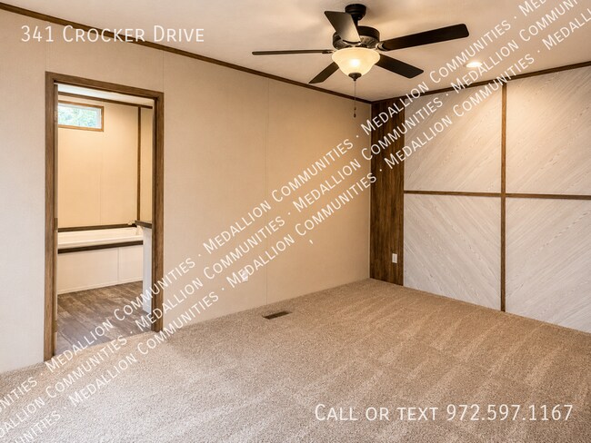 Foto del edificio - 341 Crocker Dr