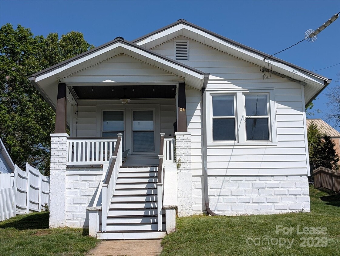 Primary Photo - 28 Woodrow Ave