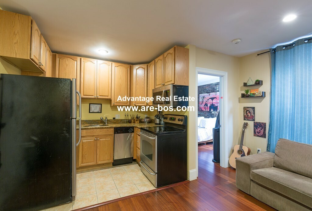 Primary Photo - 495-497 Beacon St