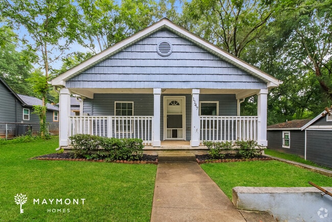 Building Photo - 1147 Hillcrest Dr SE