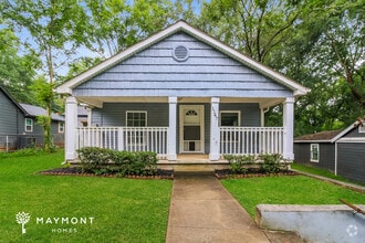 Building Photo - 1147 Hillcrest Dr SE