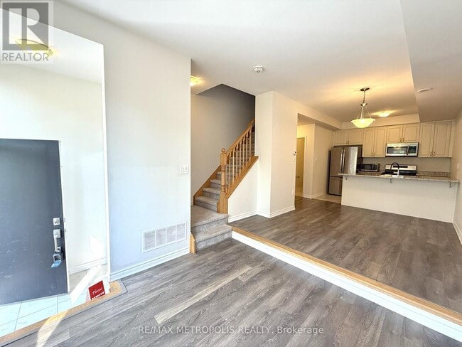 Building Photo - 15-15 Heron Park Pl