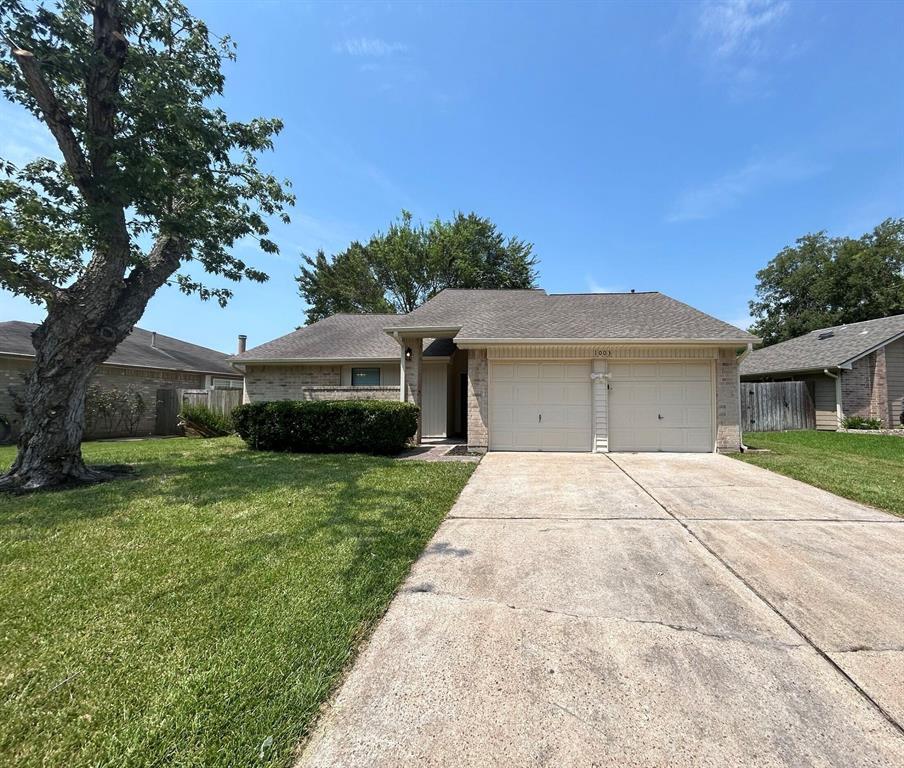 Primary Photo - 1003 Holly Hall Dr