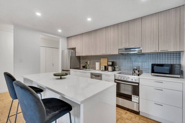 Photo du bâtiment - 1190 10th Avenue Bikeway