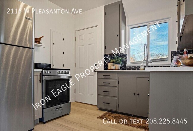 Foto del edificio - 2116 W Pleasanton Ave
