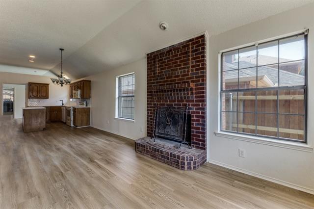 Foto del edificio - 917 Haverstraw Pl