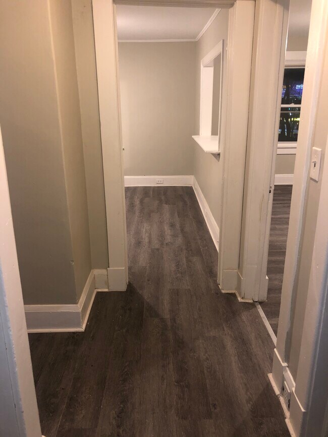 Foto del edificio - 2920 E Cold Spring Ln