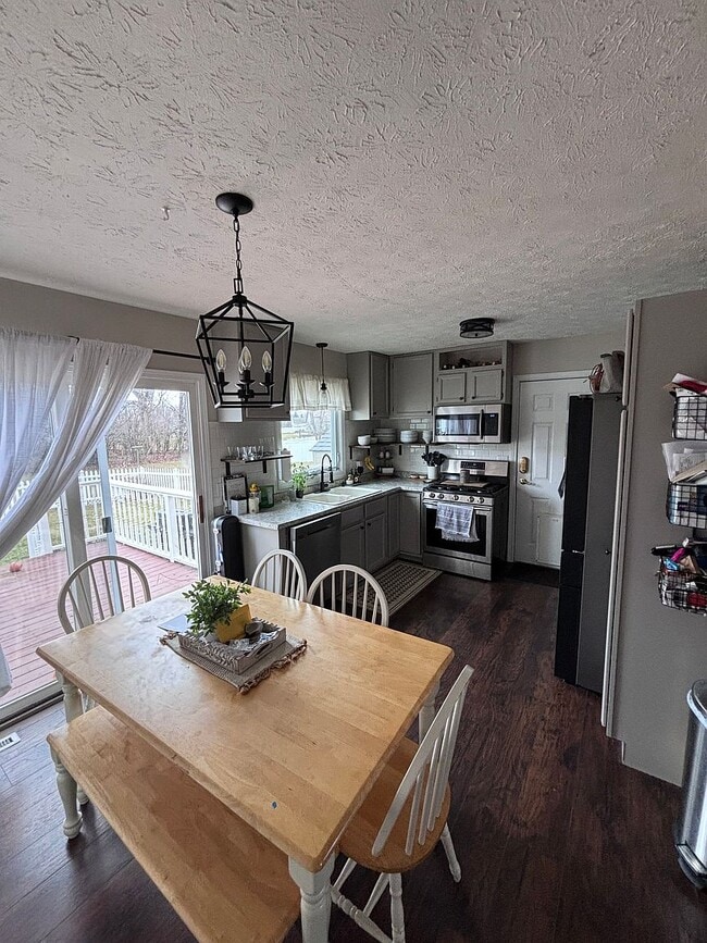 Building Photo - 48 Woodbine Park