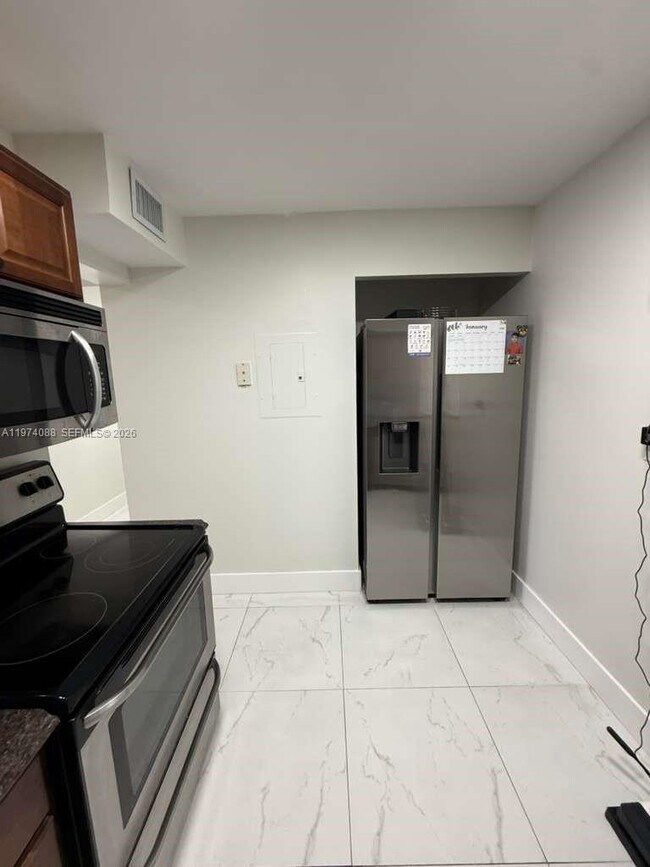 Building Photo - 7727 SW 86th St