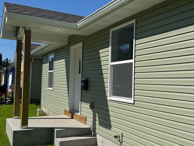 Foto del edificio - 1845 N Colgate Ave