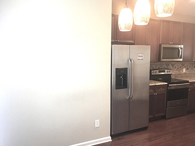 Foto del edificio - 3204 Neuse Crossing Dr