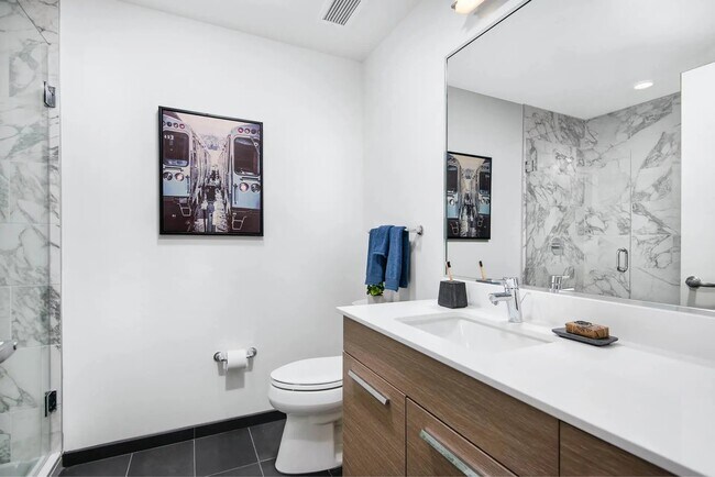 Foto del edificio - 743 W Madison St