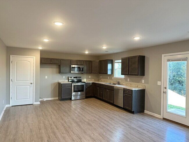 Building Photo - 2452 Feathersound Wy