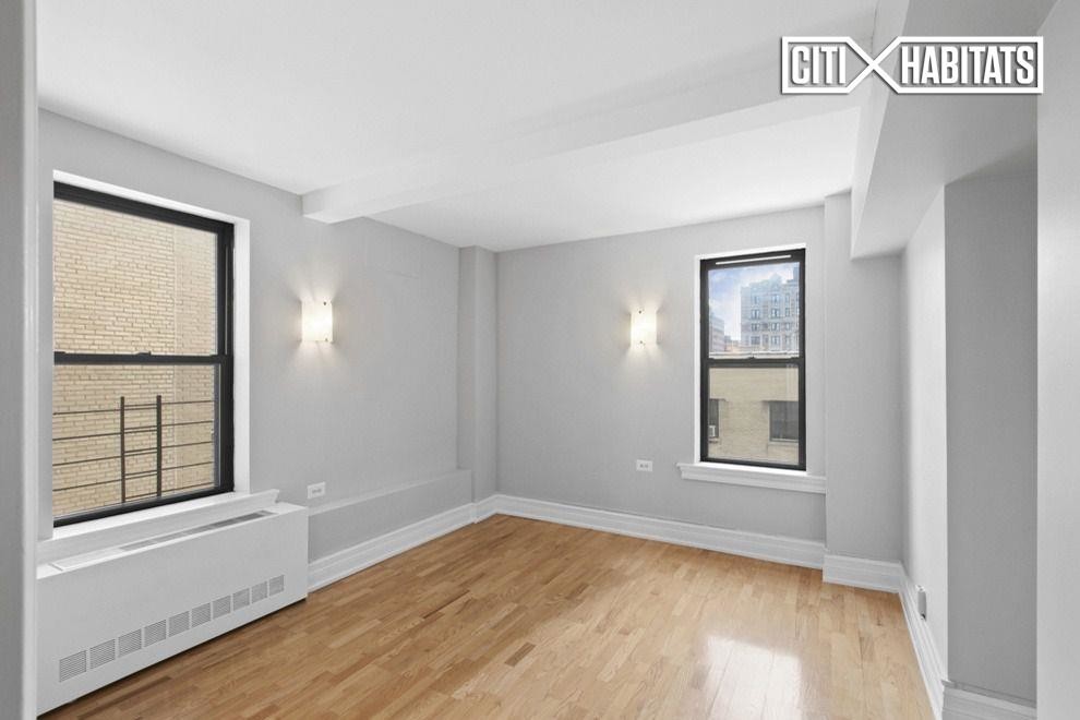 Building Photo - 240 W 73rd St