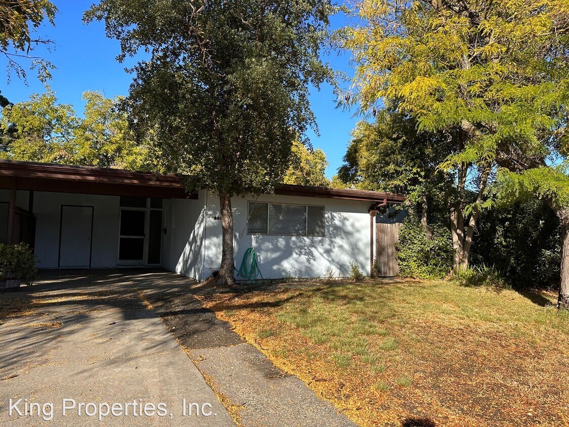 Primary Photo - 3 br, 1.5 bath House - 801 Radcliffe Drive