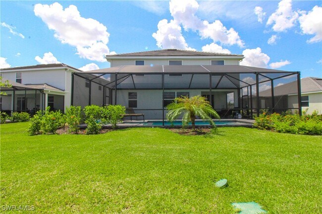 Foto del edificio - 2213 Avocado Ln