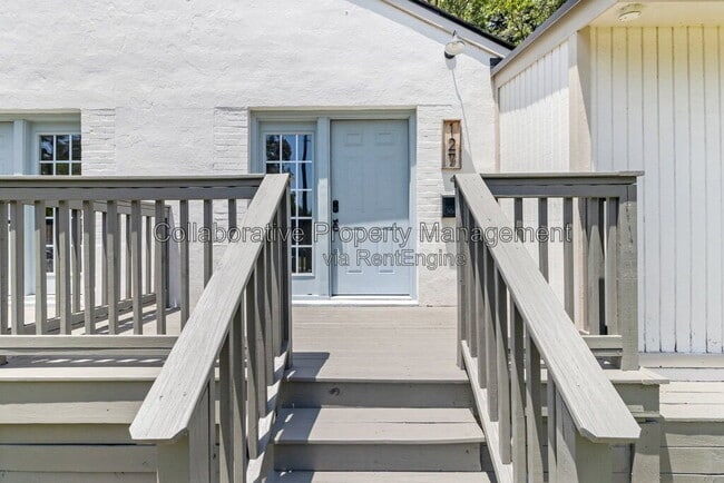 Building Photo - 127 Hibiscus Ave