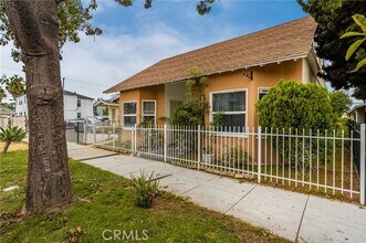 Building Photo - 1521 Junipero Ave