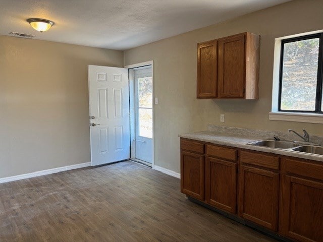 Building Photo - 1504 5th St