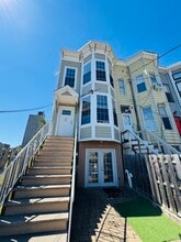 Building Photo - 447 Mercer St