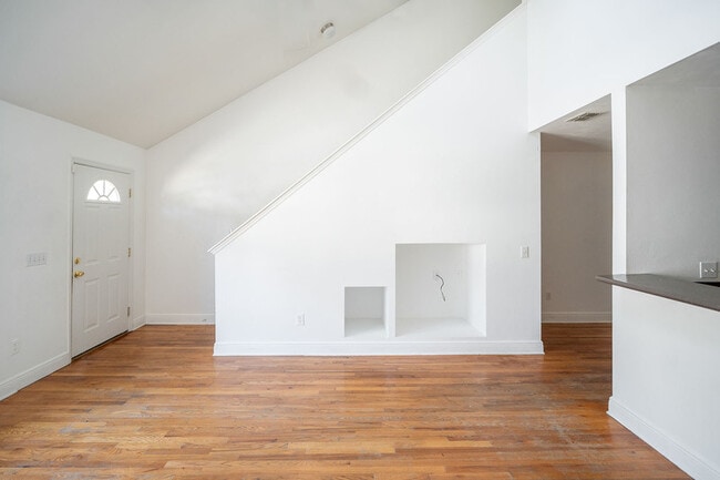 Building Photo - 3384 Sawtooth Dr