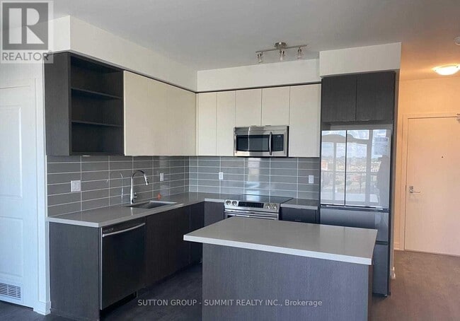 Building Photo - 4677 Glen Erin Dr