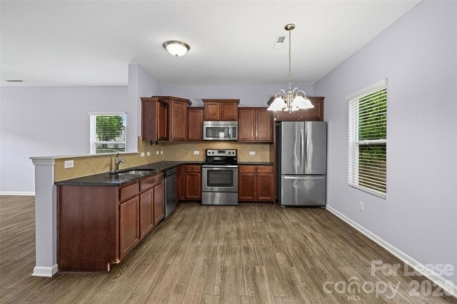 Foto del edificio - 6056 Shamrock Green Drive