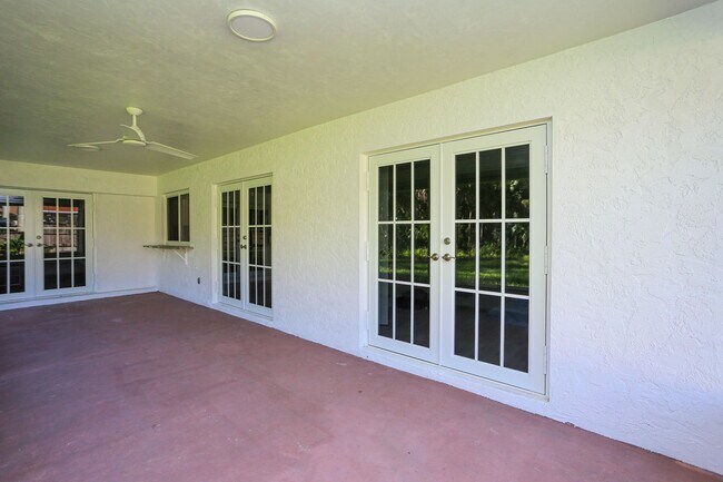 Foto del edificio - ***GREAT LOCATION LOGAN WOODS***OVERSIZED ...