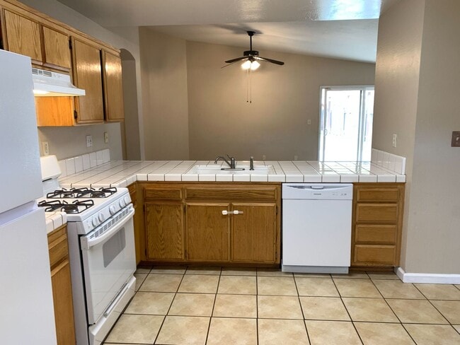Building Photo - 6204 Straub Ln