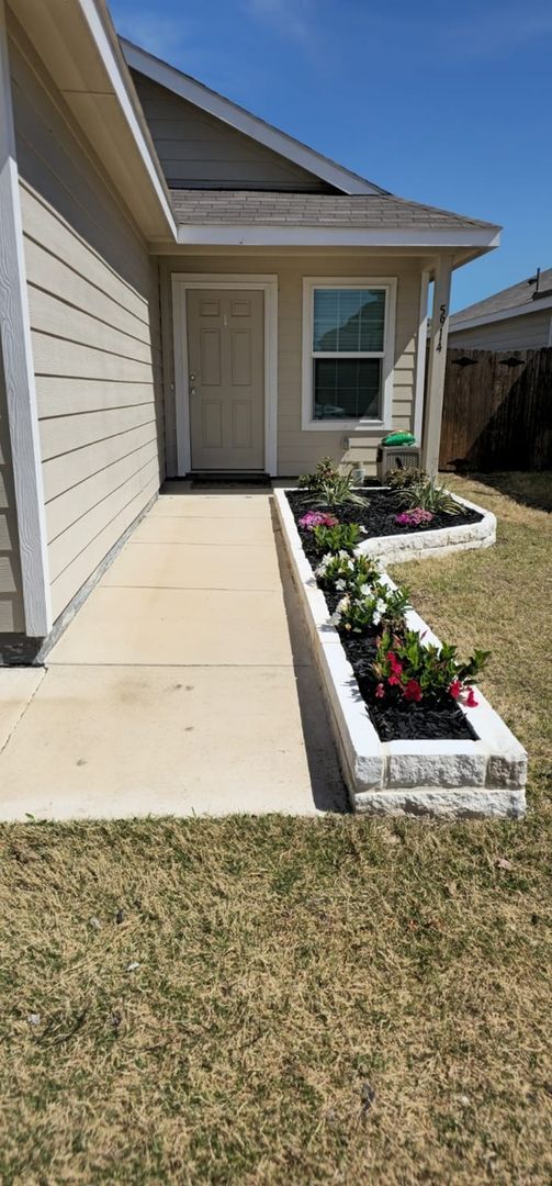 Building Photo - Charming and Energy Saving 3BR House in Fo...