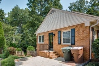 Building Photo - 4004 Dogwood Dr