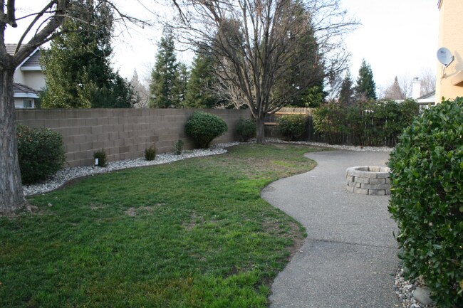 Building Photo - 1297 Canevari Dr