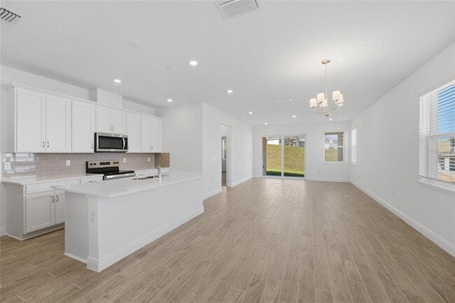 Building Photo - 2100 Maverick Ct